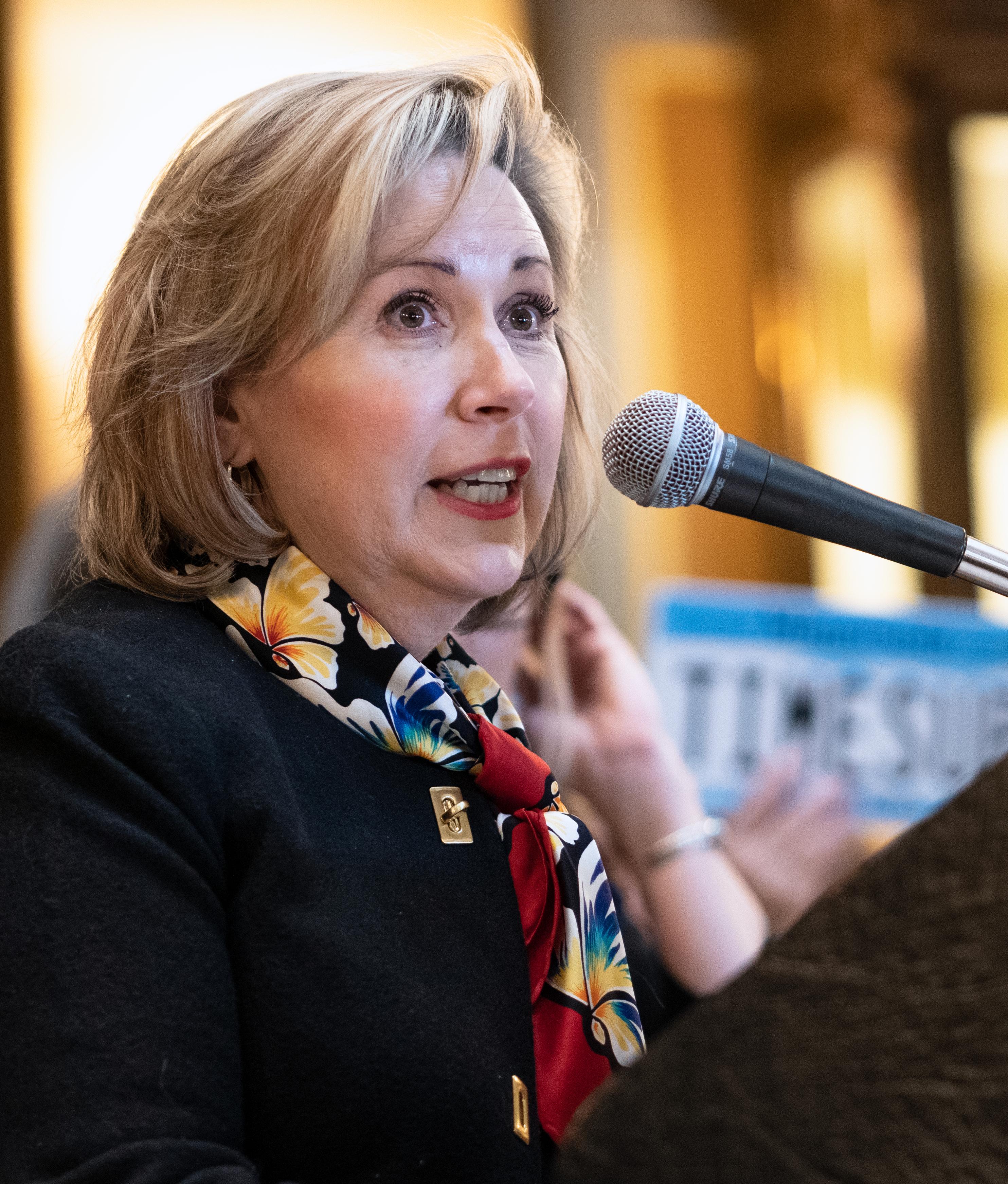 Gwen Walz's Unfiltered Response to RFK Jr.'s Controversial Autism remarks