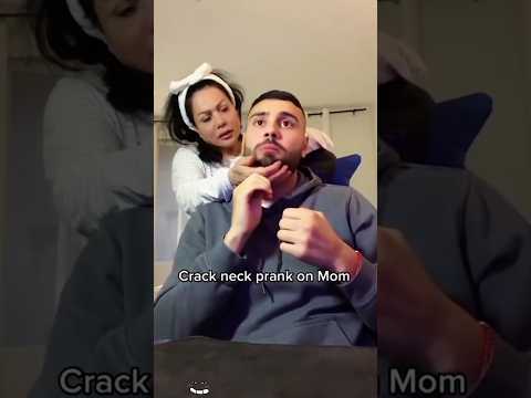 Crack neck prank on mom 🤣 #funny #funnyprank #funnyvideo #scarecam #scareprank #fypシ゚viral #haha