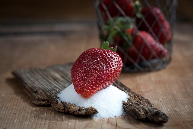 4) Whip up a personalized sugar scrub by mixing granulated sugar​ with coconut oil and a ⁤hint of vanilla extract, providing⁤ a luxurious, exfoliating experience while leaving your skin soft and glowing