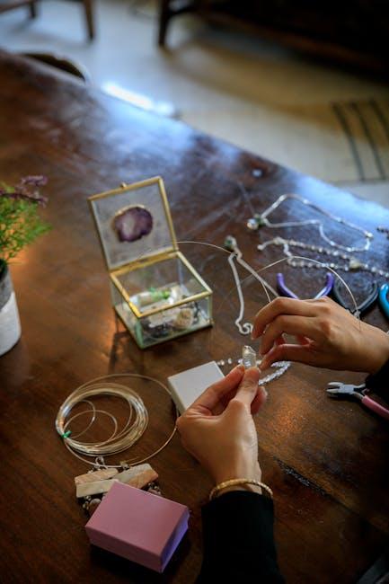 3) Experiment with wire ​wrapping ⁢techniques‍ to create intricate shapes and delicate settings that showcase your ⁤favorite charms or stones