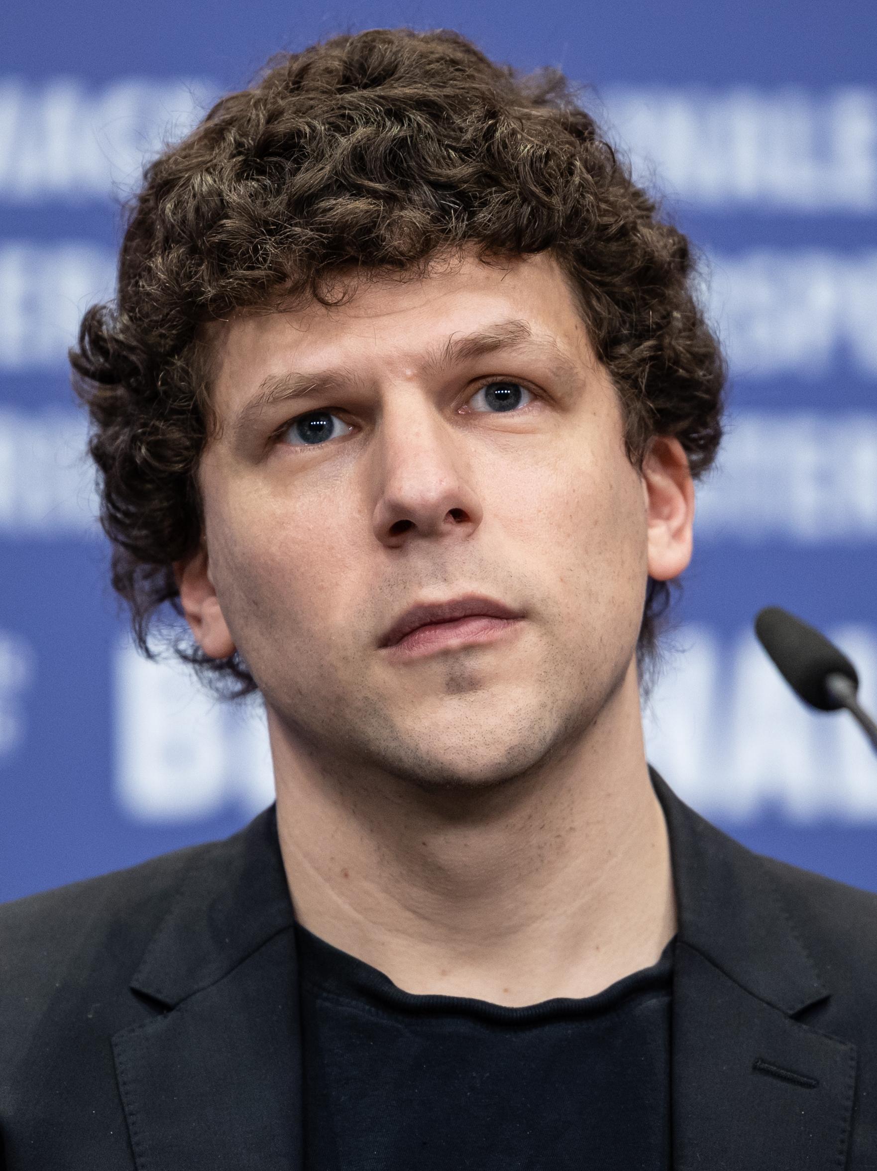 A New ⁢Era of Magic: Introducing Jesse Eisenberg's Dazzling Recruits
