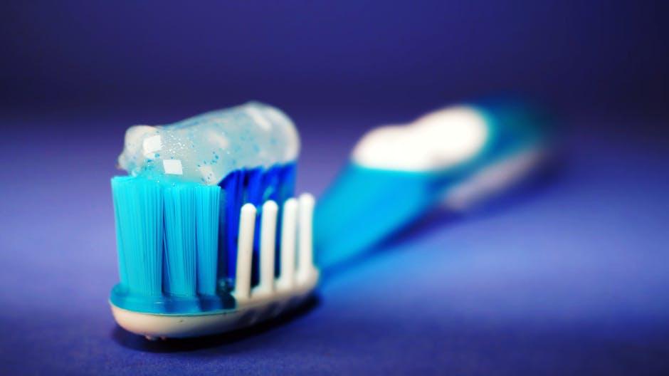 Innovative‍ Design Merges ⁣Toothbrush and Water Flosser for ‍Efficient Oral Care