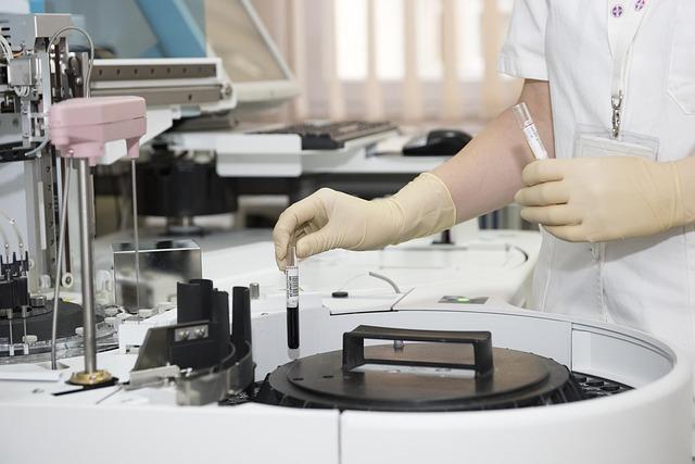 Navigating the Dialogue Between medical Professionals and ⁢Political Figures