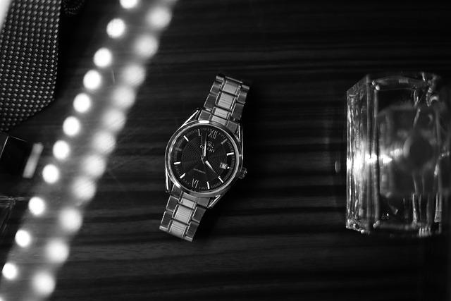 Authenticity and Assurance: Tips for Buying luxury ⁤Vintage Items Safely​ Online