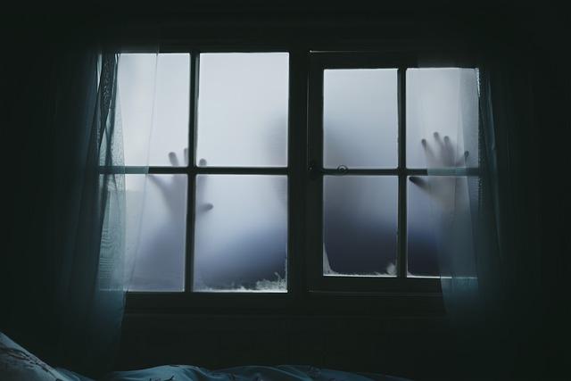 The impact of Public⁣ Fear on Scientific Communication