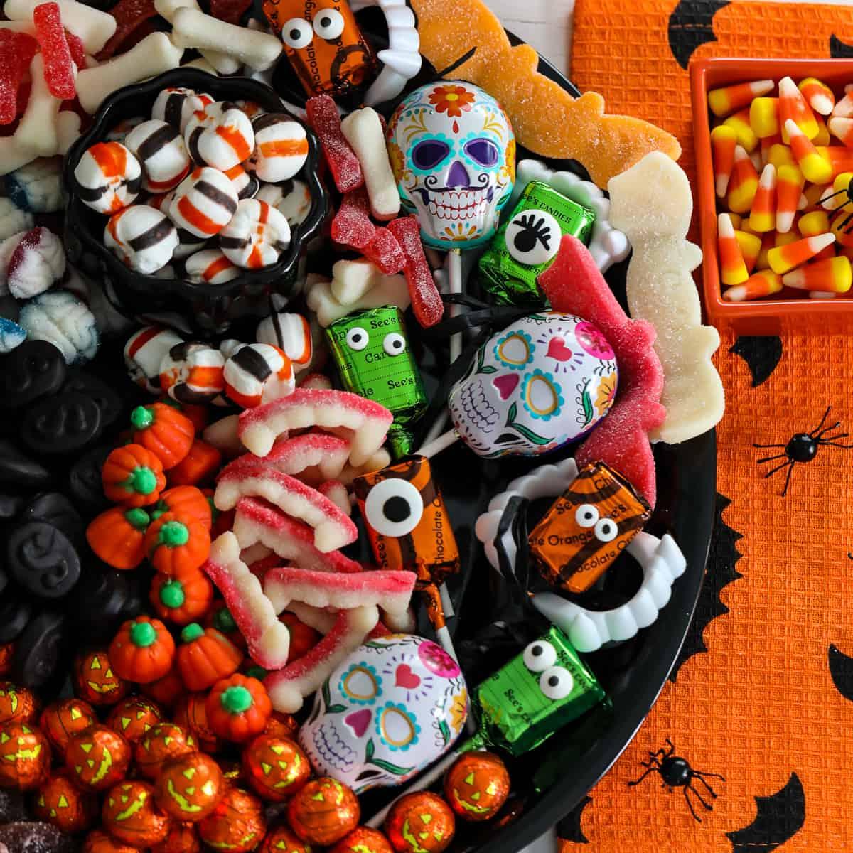 The Frightening Language of Food: Understanding Parental Dialogues ⁢Around Halloween Treats